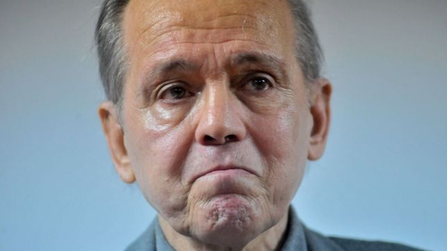 alejandro sabella esta delicado, en terapia intensiva y su estado es reservado