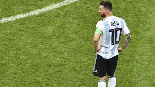 la gata fernandez explico por que lionel messi ?camina la cancha?
