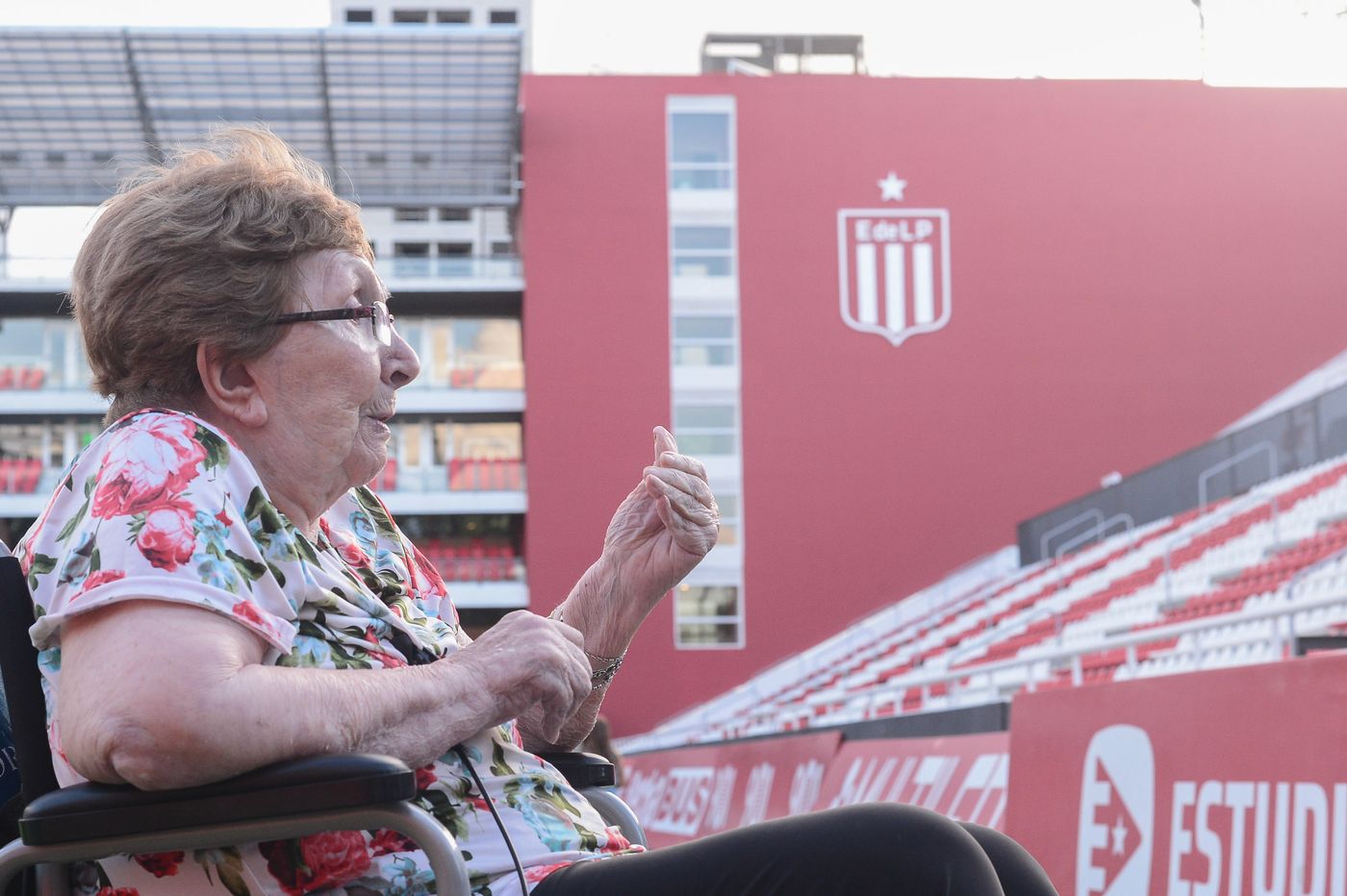 La increíble historia de la abuela de Estudiantes que volverá a tatuarse  para sumar la nueva estrella