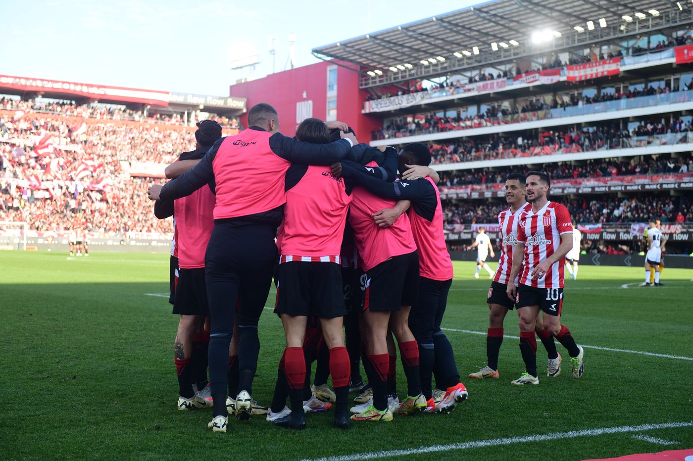 Eduardo Domínguez alcanzó a Sabella con 97 partidos Eduardo Domínguez alcanzó a Sabella con 97 partidos