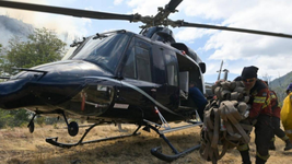 helicopteros de la plata ayudan a combatir los terribles incendios en la patagonia helicopteros de la plata ayudan a combatir los terribles incendios en la patagonia
