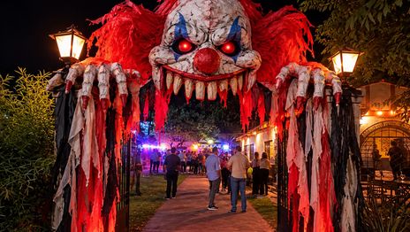 Llega a La Plata un parque temático de Halloween con figuras gigantes, sustos y un gran premio para el mejor disfraz