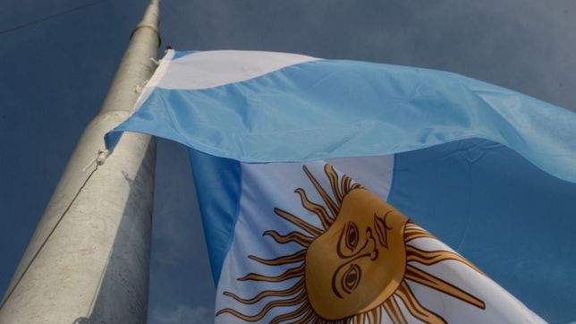 en la provincia de buenos aires tambien hay tres dias de duelo por la muerte de maradona