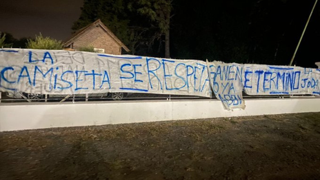 Amenazaron al plantel de Gimnasia con banderas en Estancia Chica