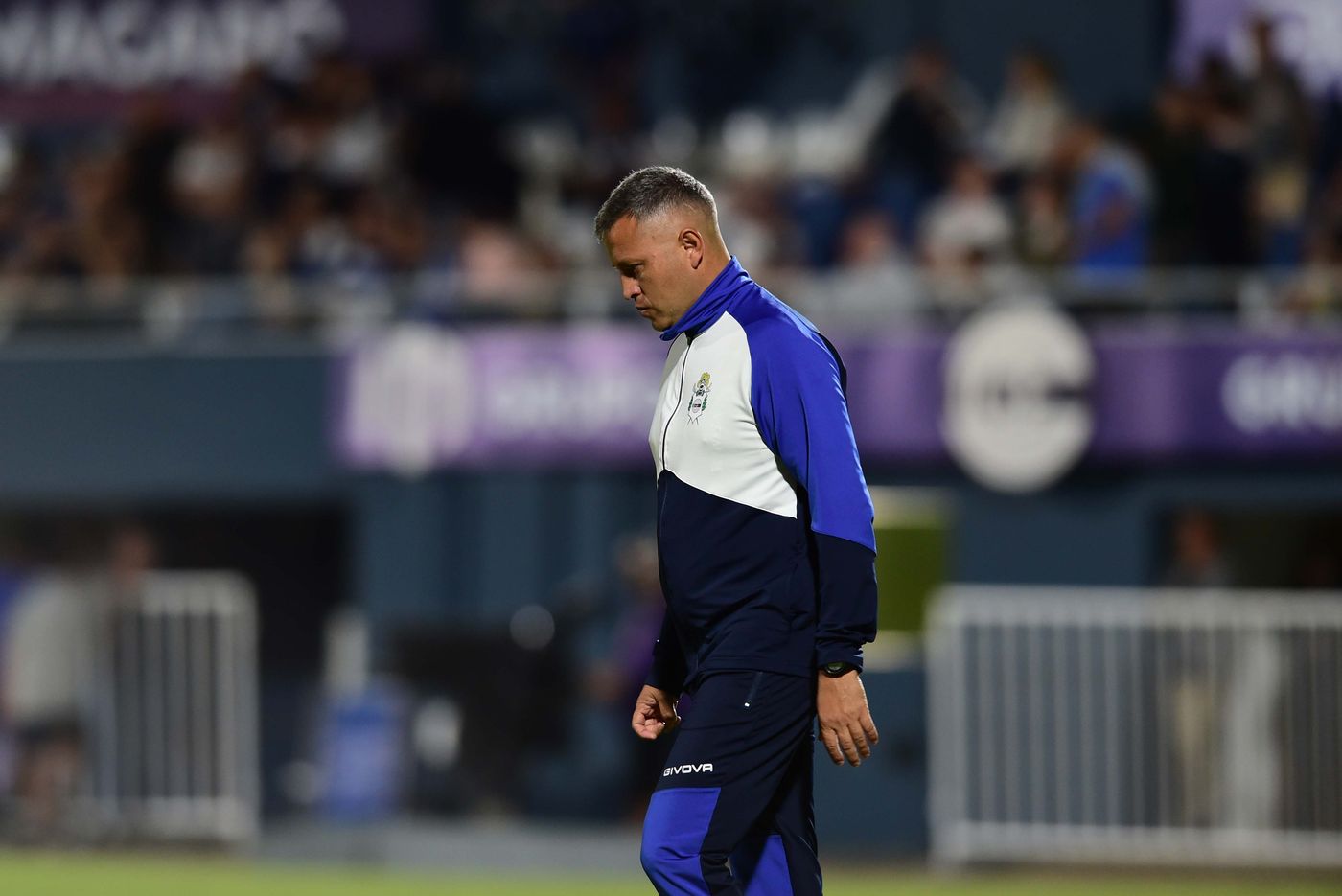 Gimnasia Riestra Flores.jpg