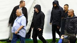 javier milei voto en las elecciones de boca y provoco la reaccion de los hinchas javier milei voto en las elecciones de boca y provoco la reaccion de los hinchas