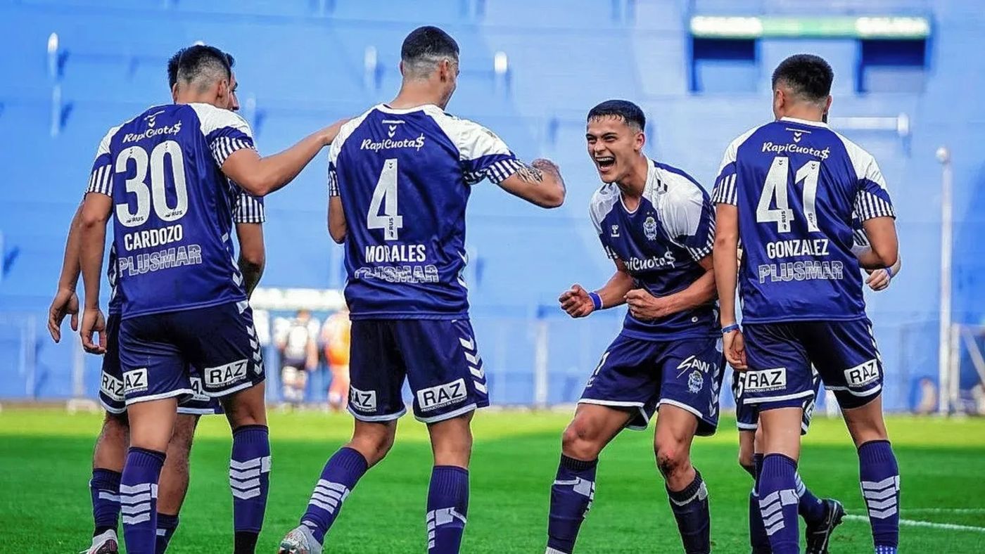 Agustín Cardozo festejogol Gimnasia.jpg