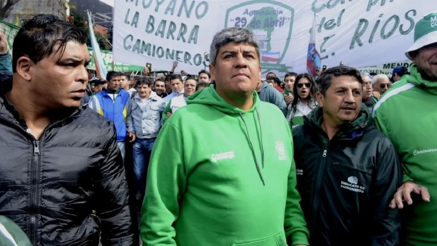 El Sindicato de Camioneros se declar en estado de alerta y movilizacin  por el DNU de Javier Milei