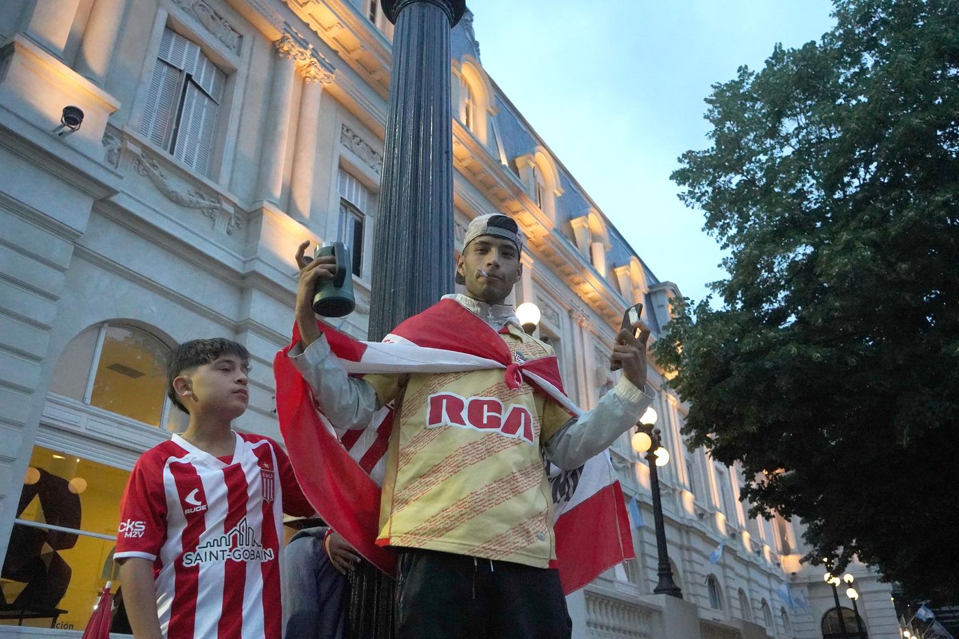 El color de los festejos de Estudiantes en 7 y 50 El color de los festejos de Estudiantes en 7 y 50