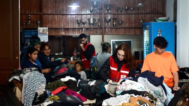 habilitan 20 centros de evacuados en la plata durante el alerta naranja por fuertes tormentas