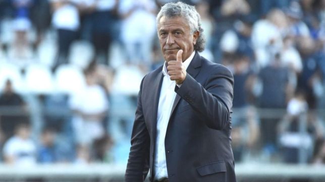 tuvo un ano complicado, pipo gorosito pidio por el y gimnasia espera la oferta