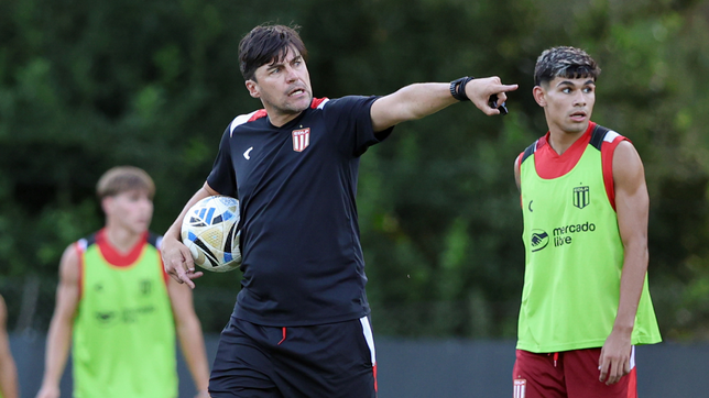 estudiantes se prepara para recibir a velez con dos regresos importantes en ataque