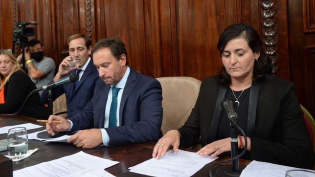 enroques y cambio en un cargo clave del concejo deliberante de la plata