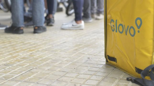 repartidores de glovo redujeron a un ladron en pleno centro de la ciudad