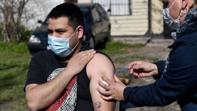 ocho de cada diez platenses vacunados contra el covid-19 ya tienen las dos dosis aplicadas