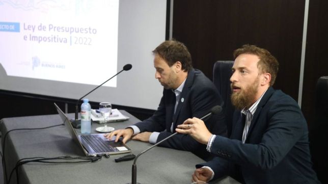 presupuesto: suba de impuestos de 35% promedio y pedido de deuda por $210 mil millones