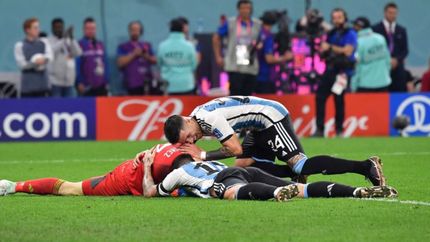 VIDEO: La atajada del Dibu Martínez que se gritó como un gol
