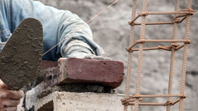 la uocra denuncio que se perdieron mas de 50.000 puestos de trabajo en dos meses
