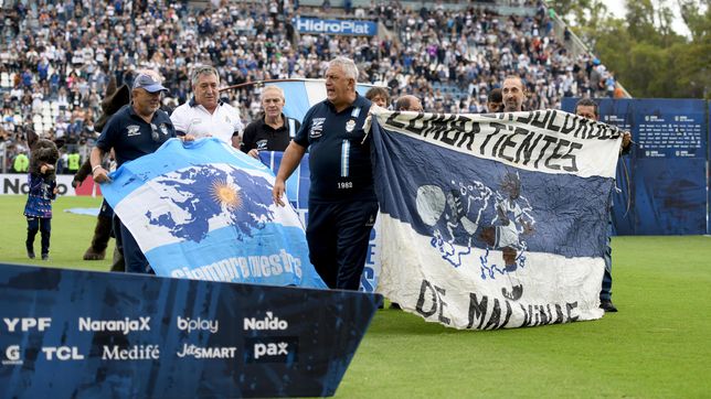 el reconocimiento de gimnasia a los excombatientes a 44 anos de la guerra de malvinas