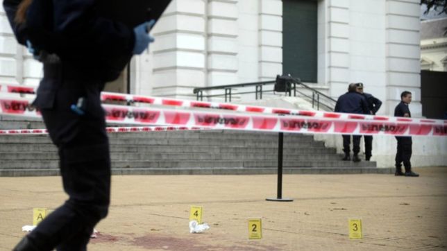 robo, tiroteo y fuga en el centro: un lobo solitario causo panico en un asalto fallido