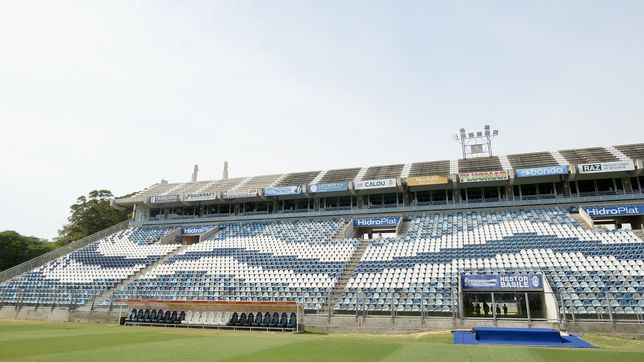 llegan las maquinas al bosque y avanzan las obras de ampliacion del estadio