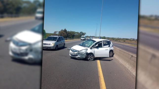 video: choque y transito demorado en la autopista la plata-buenos aires