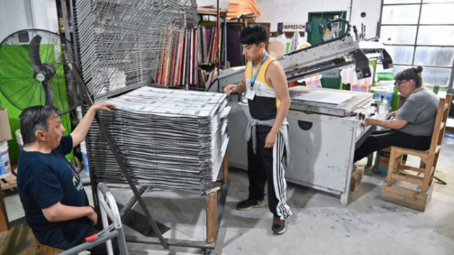 un historico taller protegido de la plata esta en jaque y busca ayuda para sostener 30 empleos