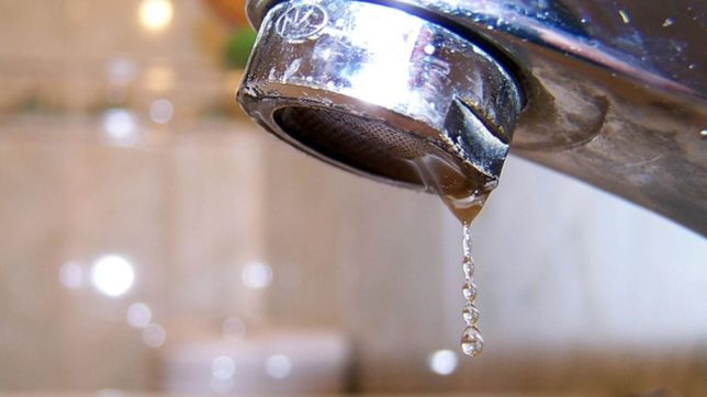 2019 arranca con tarifazos: absa va a pedir casi un 40% de aumento en la tarifa del agua