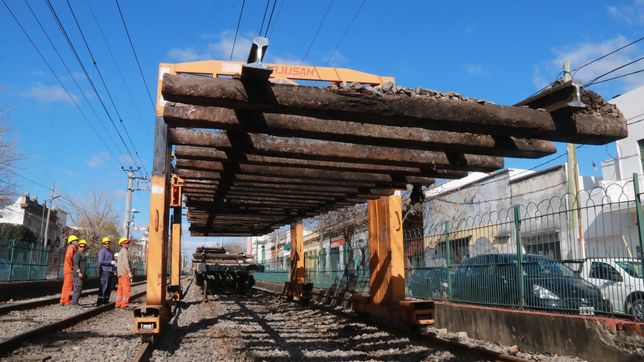 el tren roca circula con servicio limitado por obras y no llega a la plata este domingo