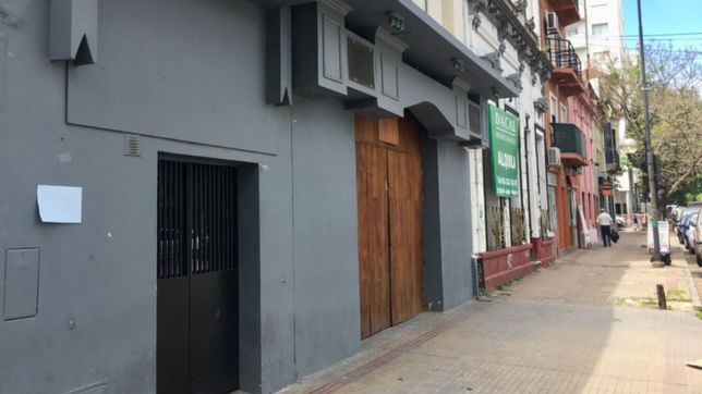 video: empujones y gritos tras el ataque de un patovica a un chico en la barra