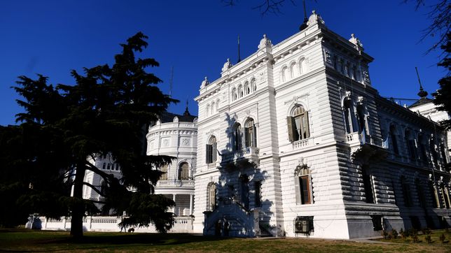 ¿por que los municipales de la plata no tendran asueto este viernes?