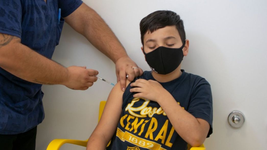 Provincia amplió la vacunación libre con terceras dosis a todos los mayores de 12 años