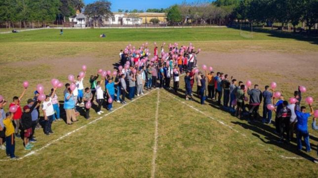 emotiva jornada de concientizacion contra el cancer de mama en una carcel platense