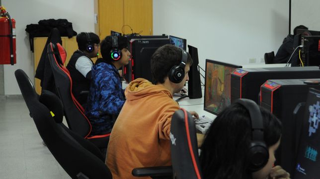 de la burbuja asesina a translucido: los juegos creados en la global game jam que se hizo en la plata