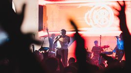 peces raros encendio la plata en una noche epica antes de su gira europea peces raros encendio la plata en una noche epica antes de su gira europea