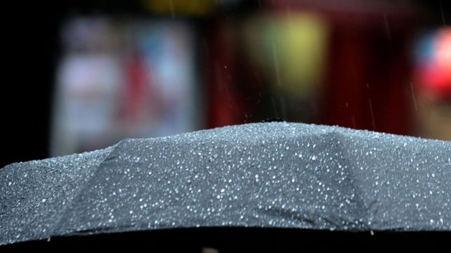 la lluvia llego a la ciudad, bajo la temperatura y asi va a seguir el clima en la plata