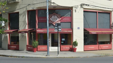 Otra clienta de la Confitería La Ideal declaró y reveló haberse intoxicado con sus productos Otra clienta de la Confitería La Ideal declaró y reveló haberse intoxicado con sus productos