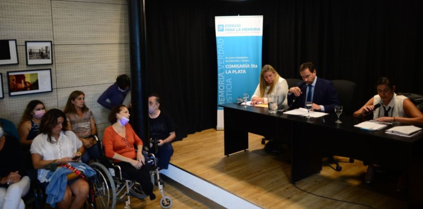 Sesión en la Comisaría Quinta