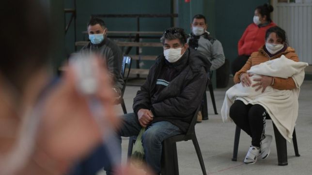 siguen bajando los casos de covid en argentina: confirman 622 en las ultimas 24 horas