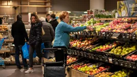el indec publica la inflacion de julio y el gobierno espera que se mantenga debajo del 2%
