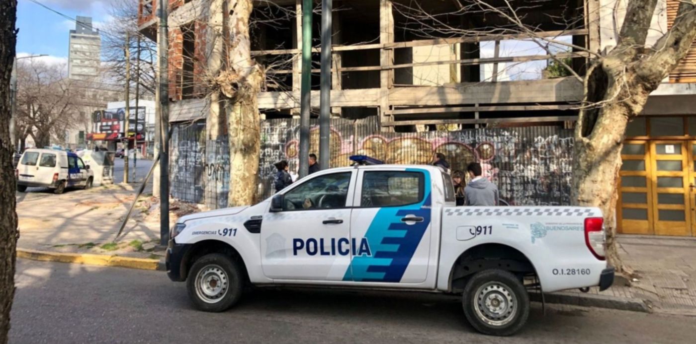 Muerto en un edificio de Plaza Rocha