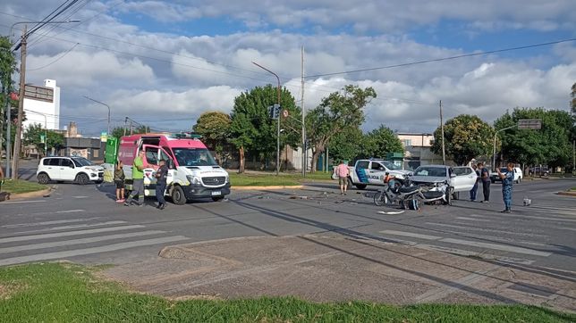 una mujer termino en el hospital tras un fuerte accidente