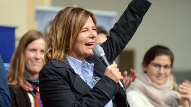 saintout: en tres anos convirtieron a plaza san martin en una gran feria de trueque