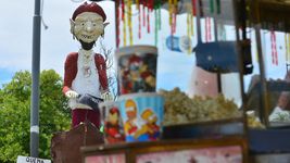 munequeros platenses cargan contra la municipalidad por la ubicacion de los momos munequeros platenses cargan contra la municipalidad por la ubicacion de los momos