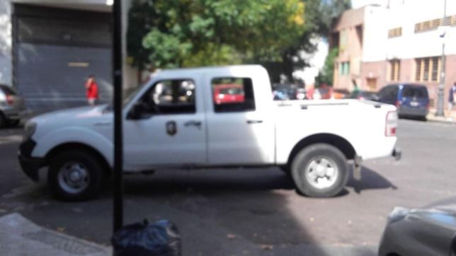 castigaron a un empleado de la comuna que estaciono sobre una rampa para discapacitados