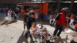 ya son mas de 130 los muertos confirmados por el terremoto en colombia y hay al menos 570 heridos