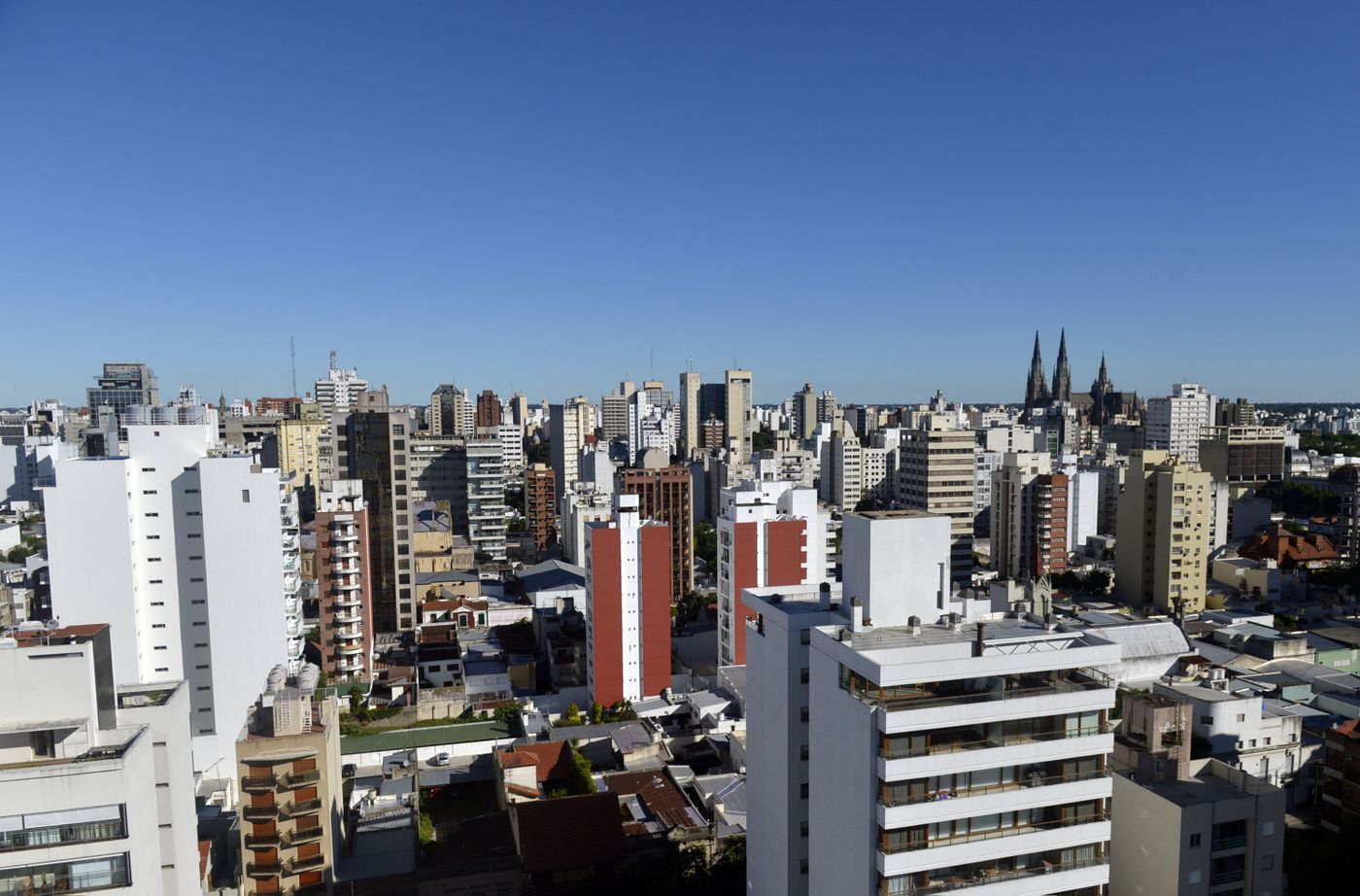 El COUT establece que ningún edificio podrá ser más alto que 10 pisos.