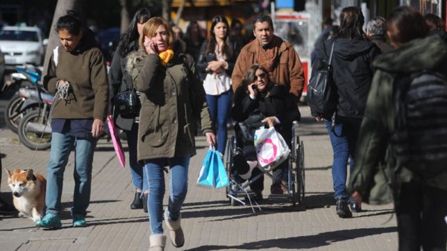 los comercios de calle 12 abren este lunes en busca de levantar las ventas