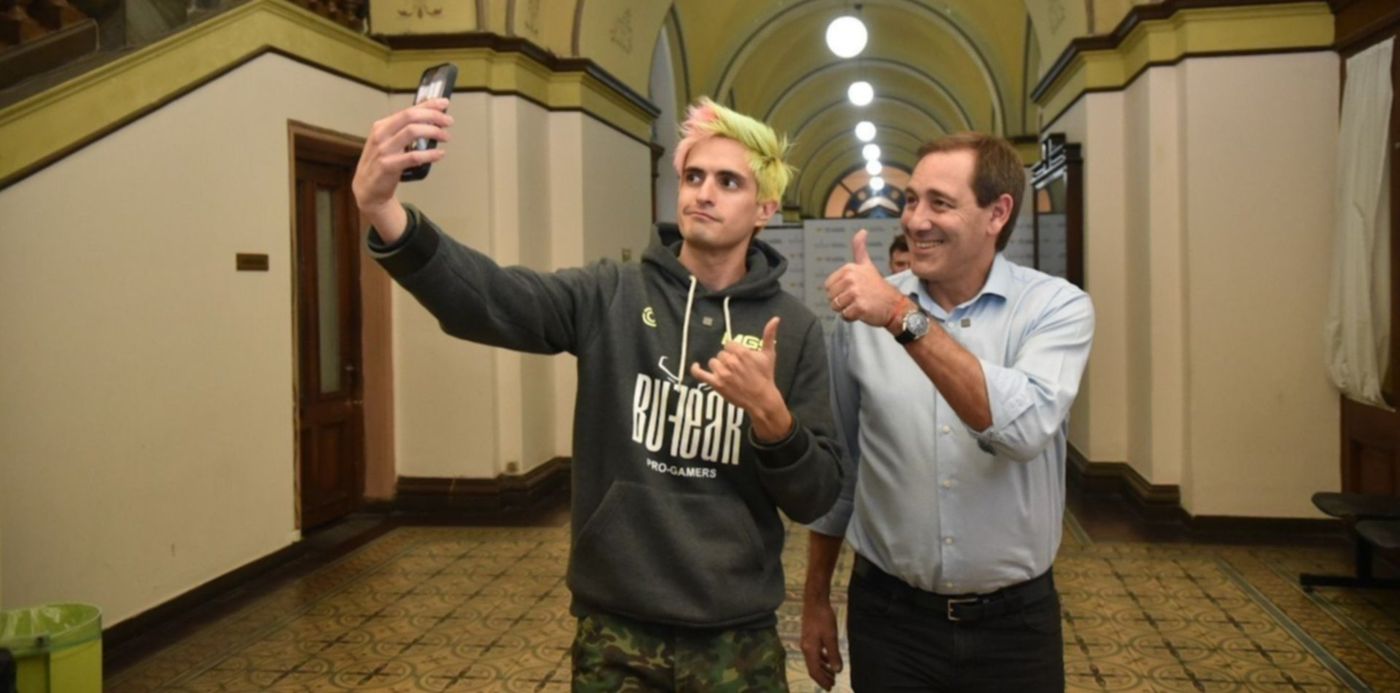 GArro con tiktokeros