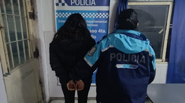 detienen a una mujer acusada de agredir a sus dos hijas menores de edad en berisso detienen a una mujer acusada de agredir a sus dos hijas menores de edad en berisso